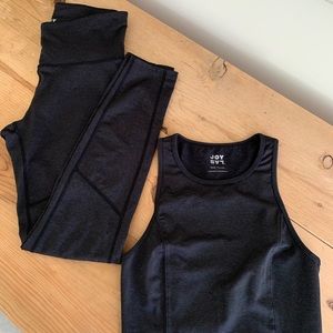 small joylab grey set + ON active grey pullover